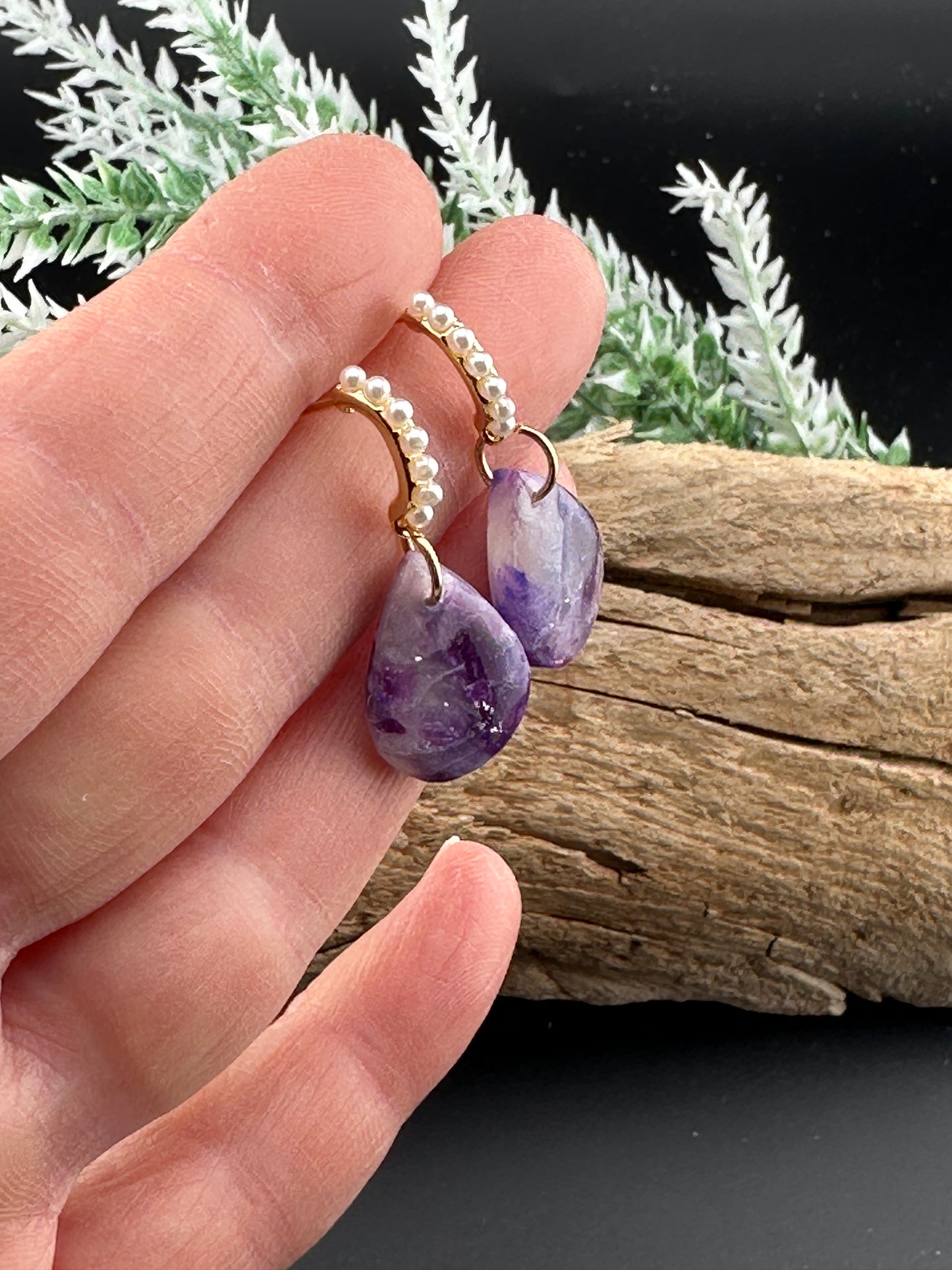 Violet Drop – Faux Amethyst & Pearl Post Earrings
