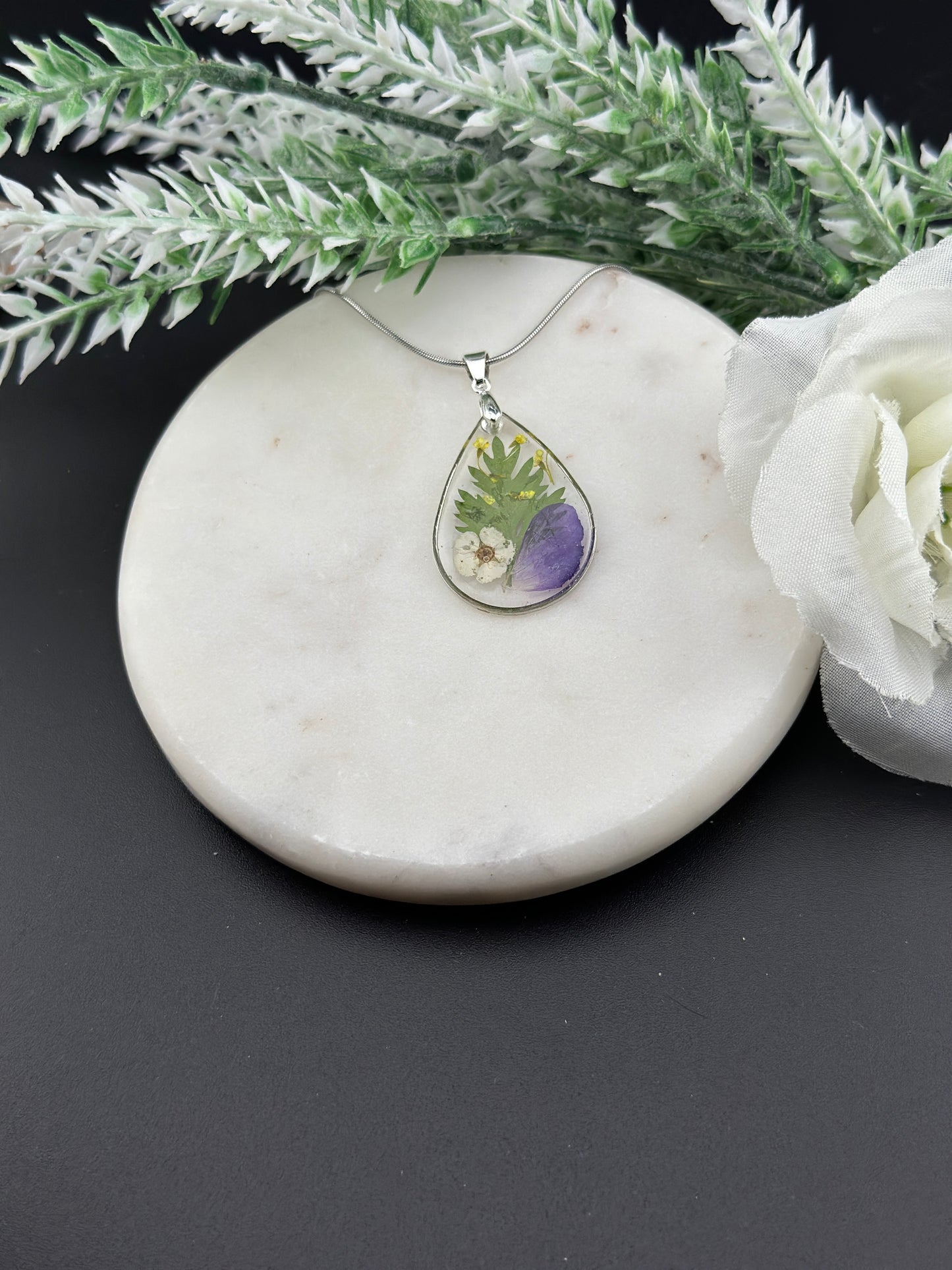 Whispers of the Garden – Teardrop Flower Necklace in Silver