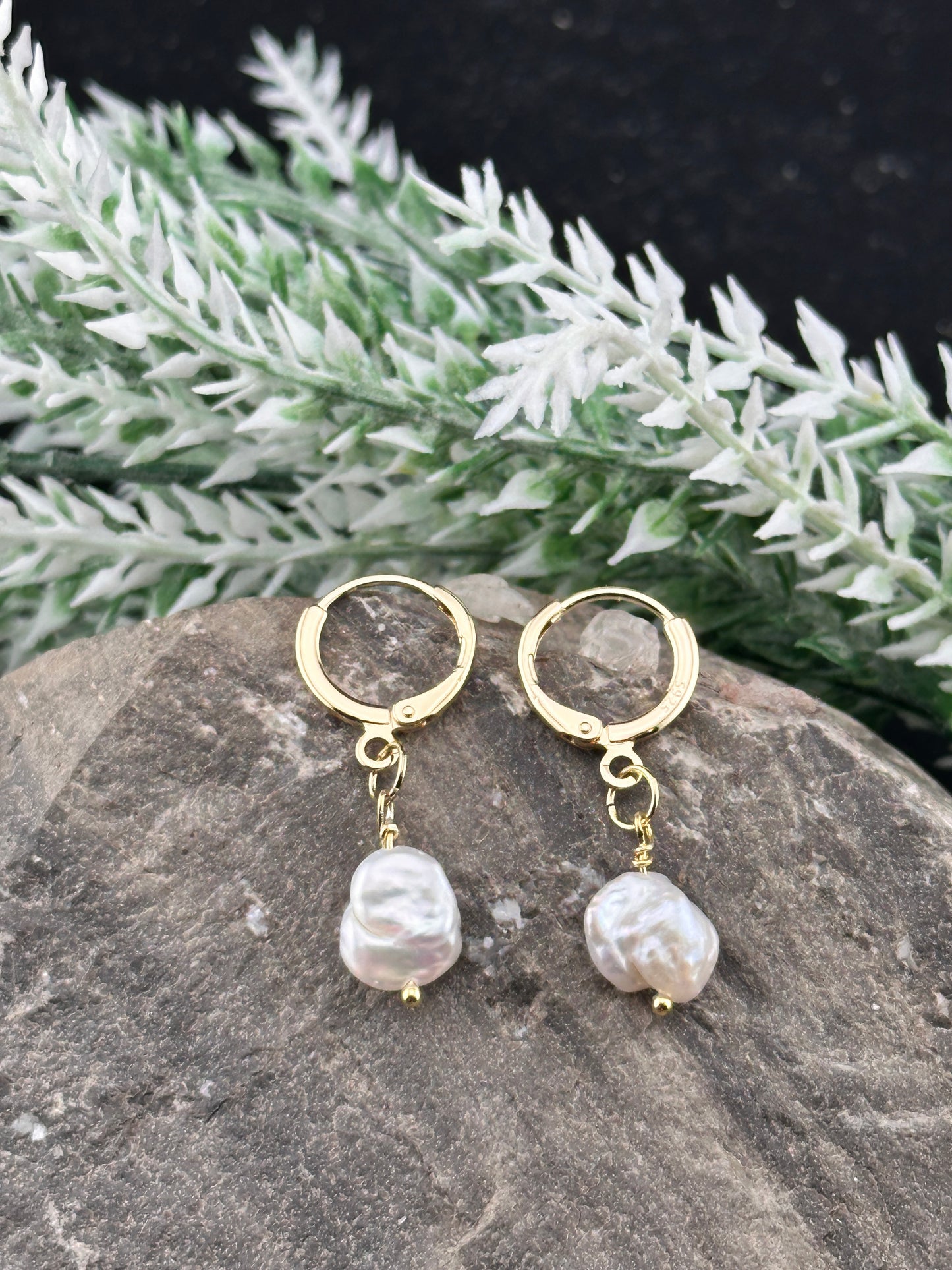 Elegance in Pearl - Baroque Earrings in Gold