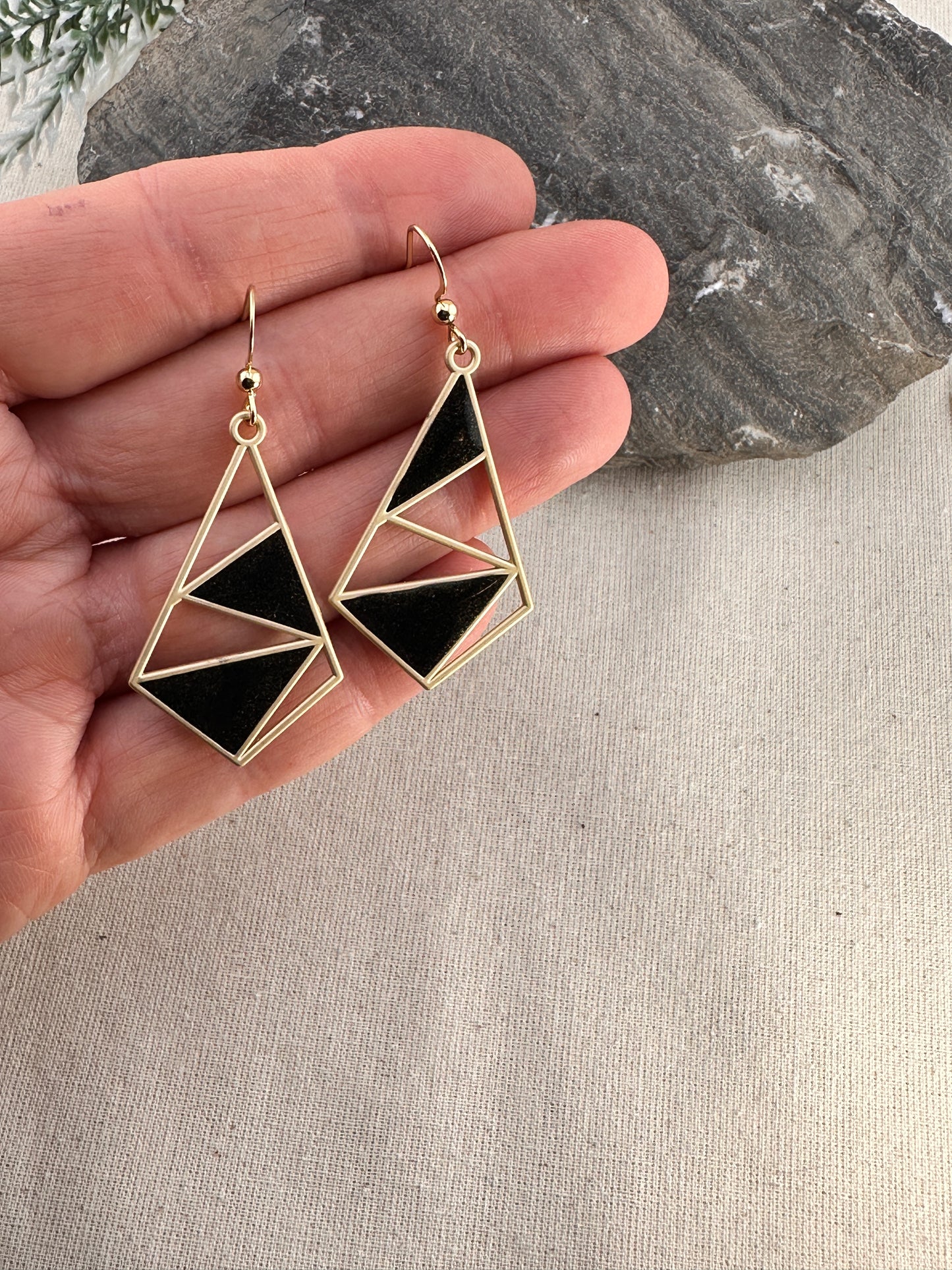 Geometric Noir Drop Earrings – Gold & Black