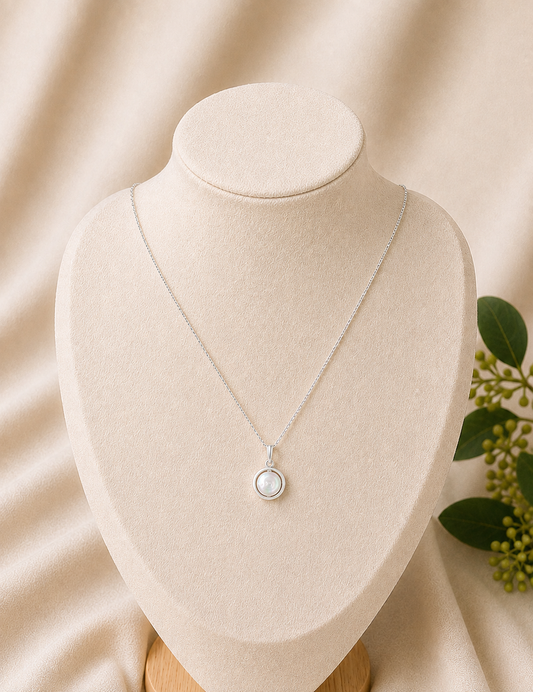 Sira - Pearl Necklace in Sterling Silver