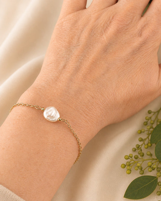 Chloe - Keshi Pearl Bracelet Gold Filled