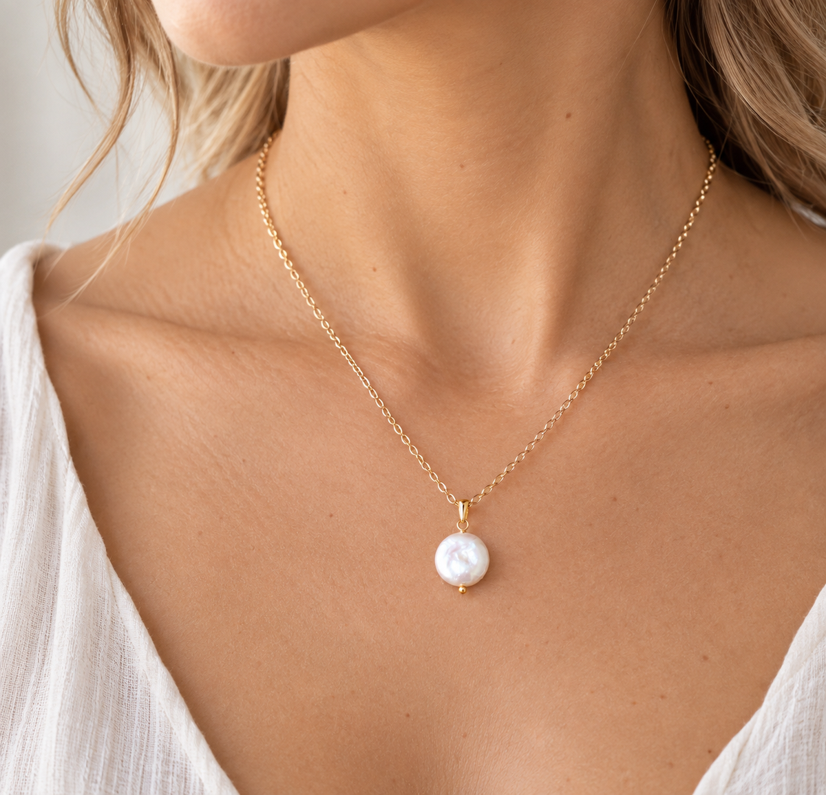 Lumi -  Baroque Pearl Pendant Necklace in Gold