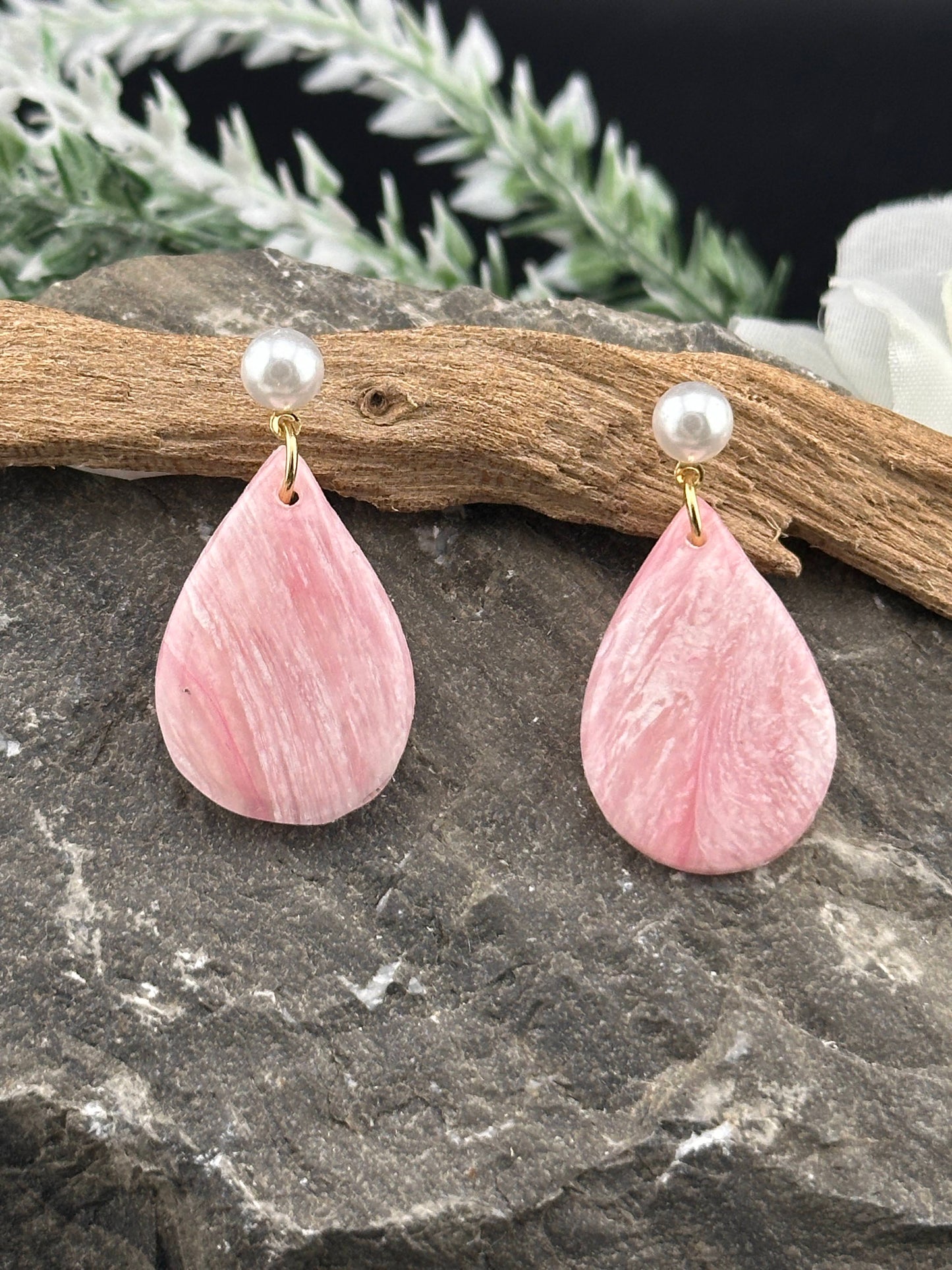 Light Pink Marble & Pearl Teardrop Earrings