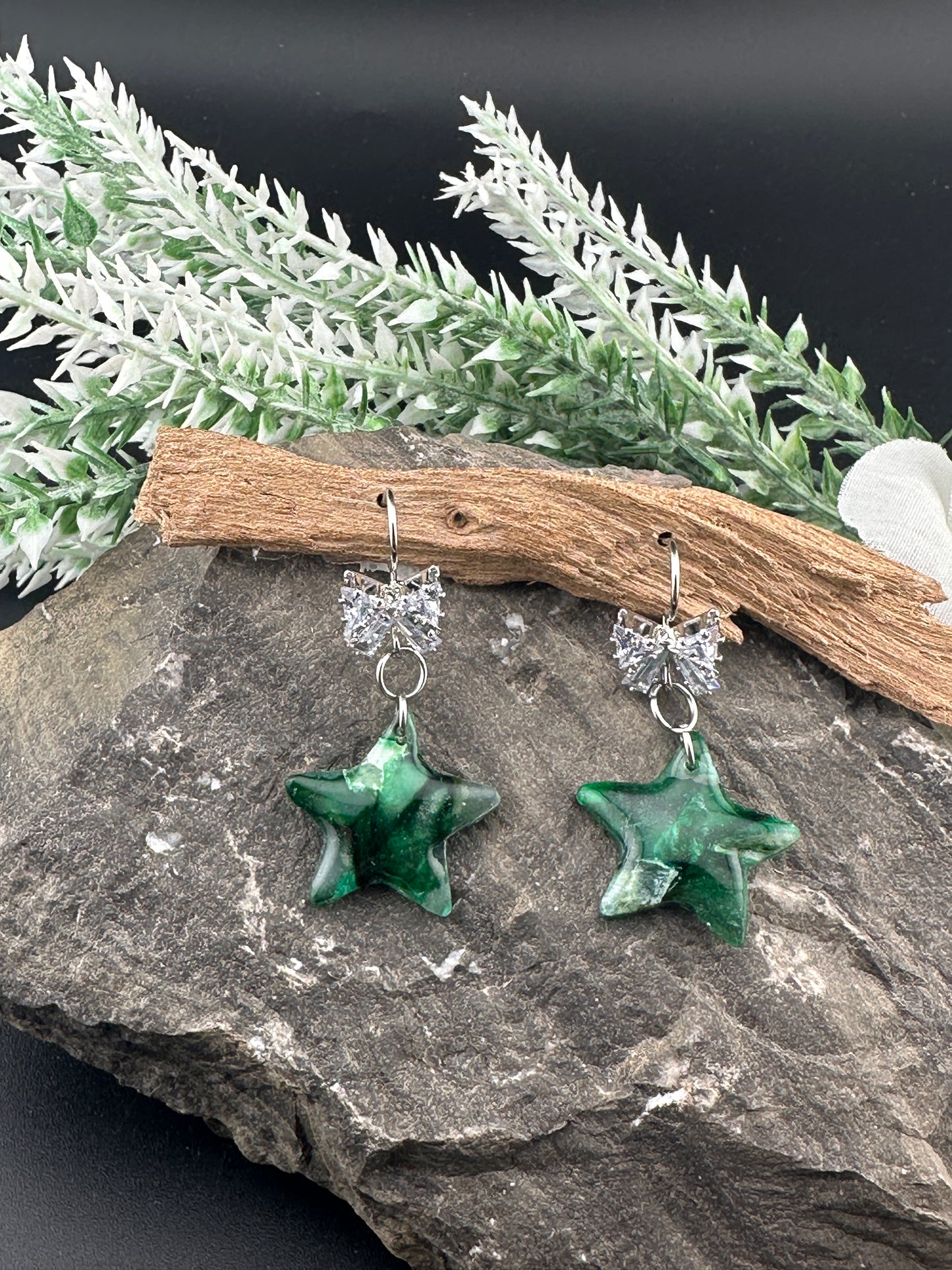 Evergreen Marble Star & Bow Sparkle Earrings