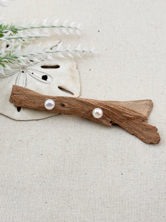 Chloe - Pearl Stud Earrings